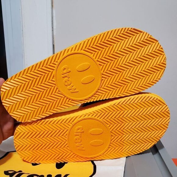 Drew House x Justin Bieber Mascot Slippers Yellow/Black S/M Sz 5 To 8 Mens NWT - Picture 6 of 11